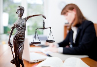 PAŃSTWO PRAWA, WYMIAR SPRAWIEDLIWOŚCI, PROKURATURA, RÓWNOŚĆ WOBEC PRAWA