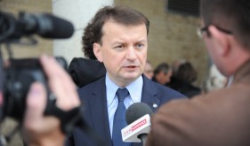 Program PiS: likwidacja gimnazjów i NFZ, zmiany w podatkach